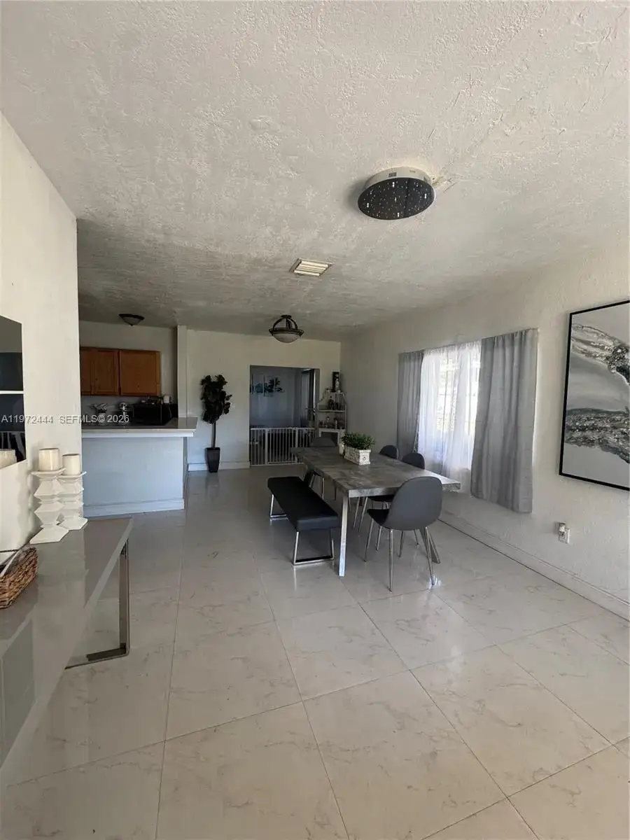 3 bedroom 1 bath Residential Lease for rent at 14760 Tyler St, Miami FL 33176