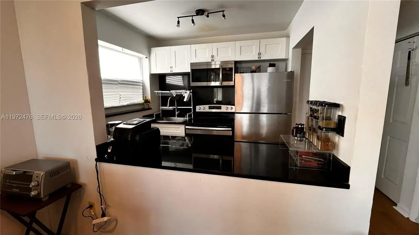 1 bedroom 1 bath Residential for sale at 1990 Marseille Dr # 407, Miami Beach FL 33141