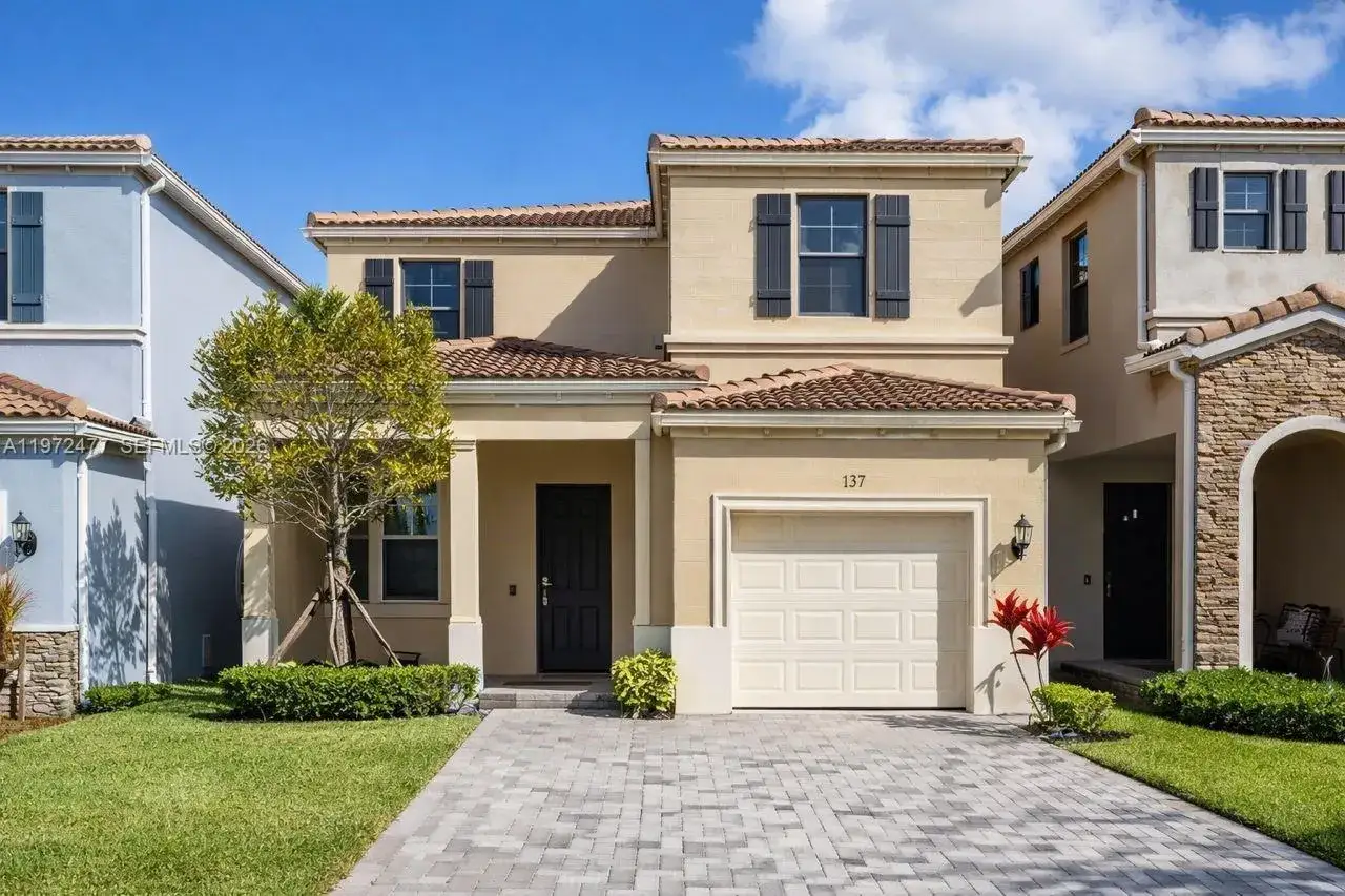 3 bedroom 2 bath Residential Lease for rent at 829 NE 191st St, Miami FL 33179