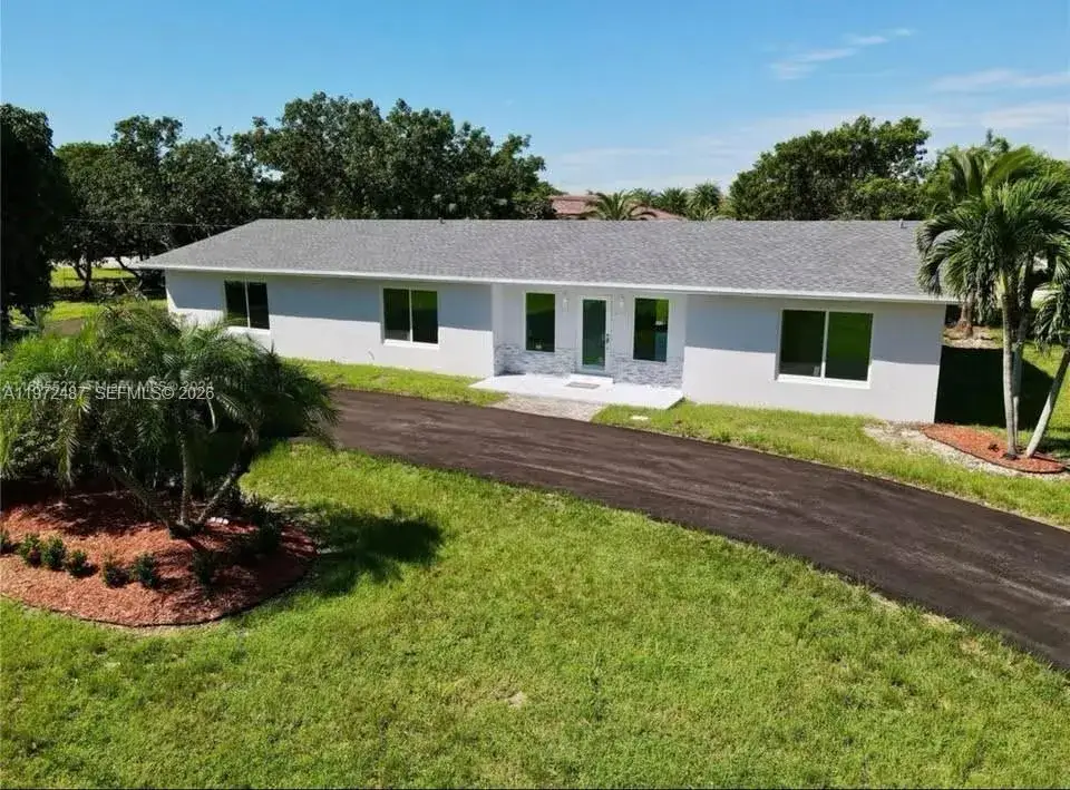 3 bedroom 2 bath Residential for sale at 27501 SW 162nd Ct, Homestead FL 33031