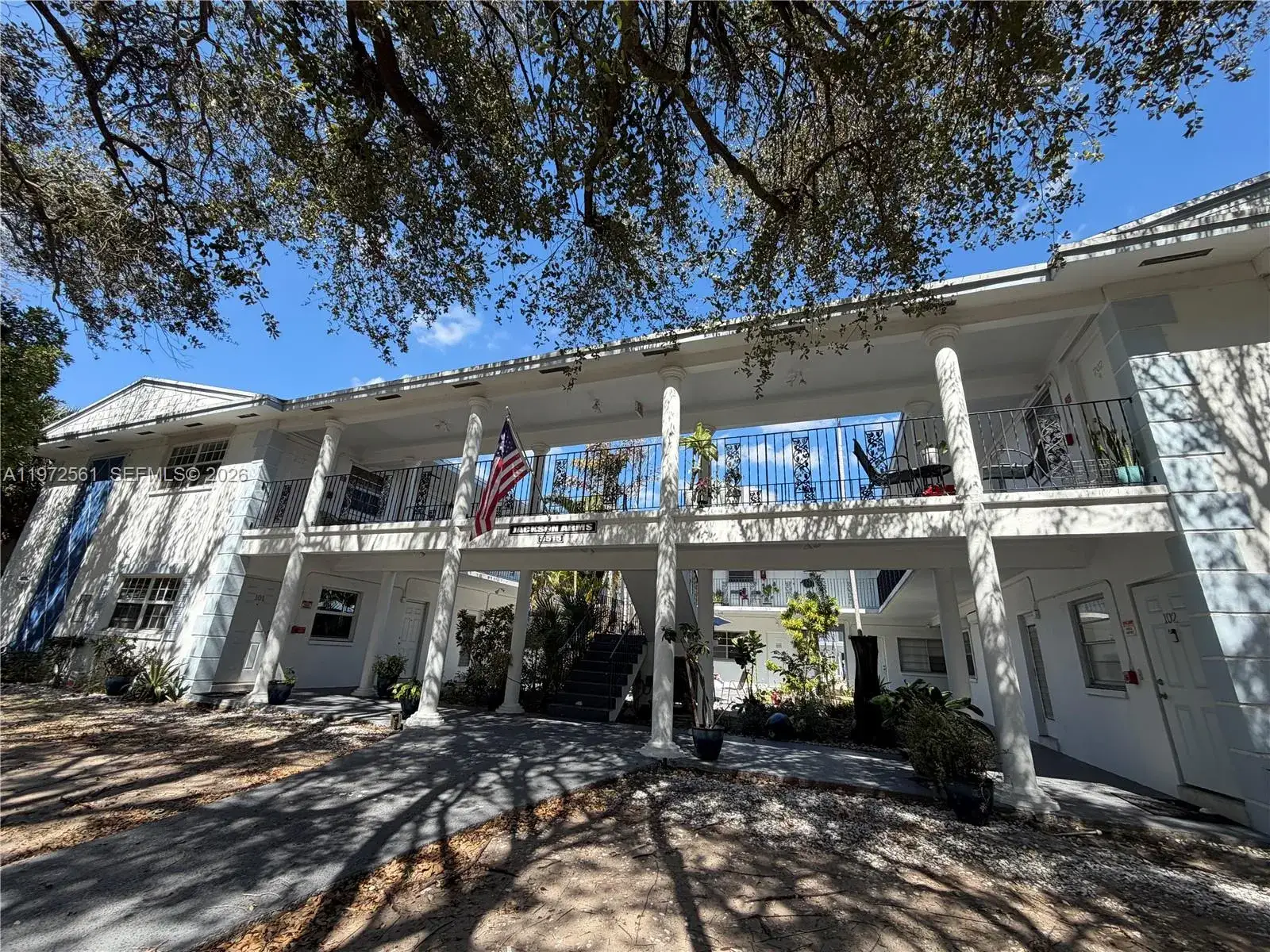 1 bedroom 1 bath Residential for sale at 3515 Van Buren St # 102, Hollywood FL 33021