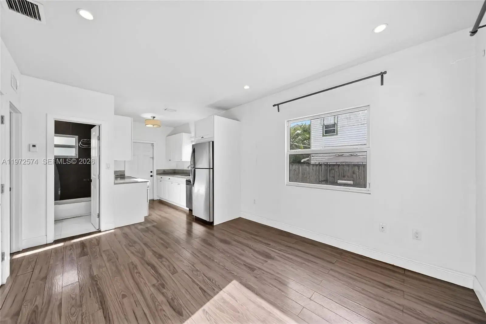 2 bedroom 1 bath Residential Lease for rent at 1460 NW 2nd St # 1458, Miami FL 33125