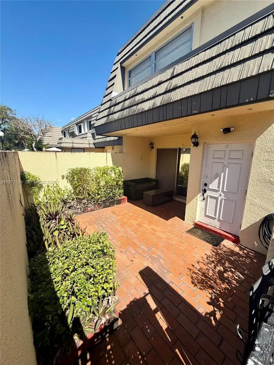 2 bedroom 2 bath Residential for sale at 8785 SW 137th Ave # 8785, Miami FL 33183