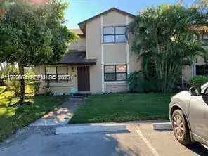 3 bedroom 2 bath Residential for sale at 216 Lakeside Cir, Sunrise FL 33326