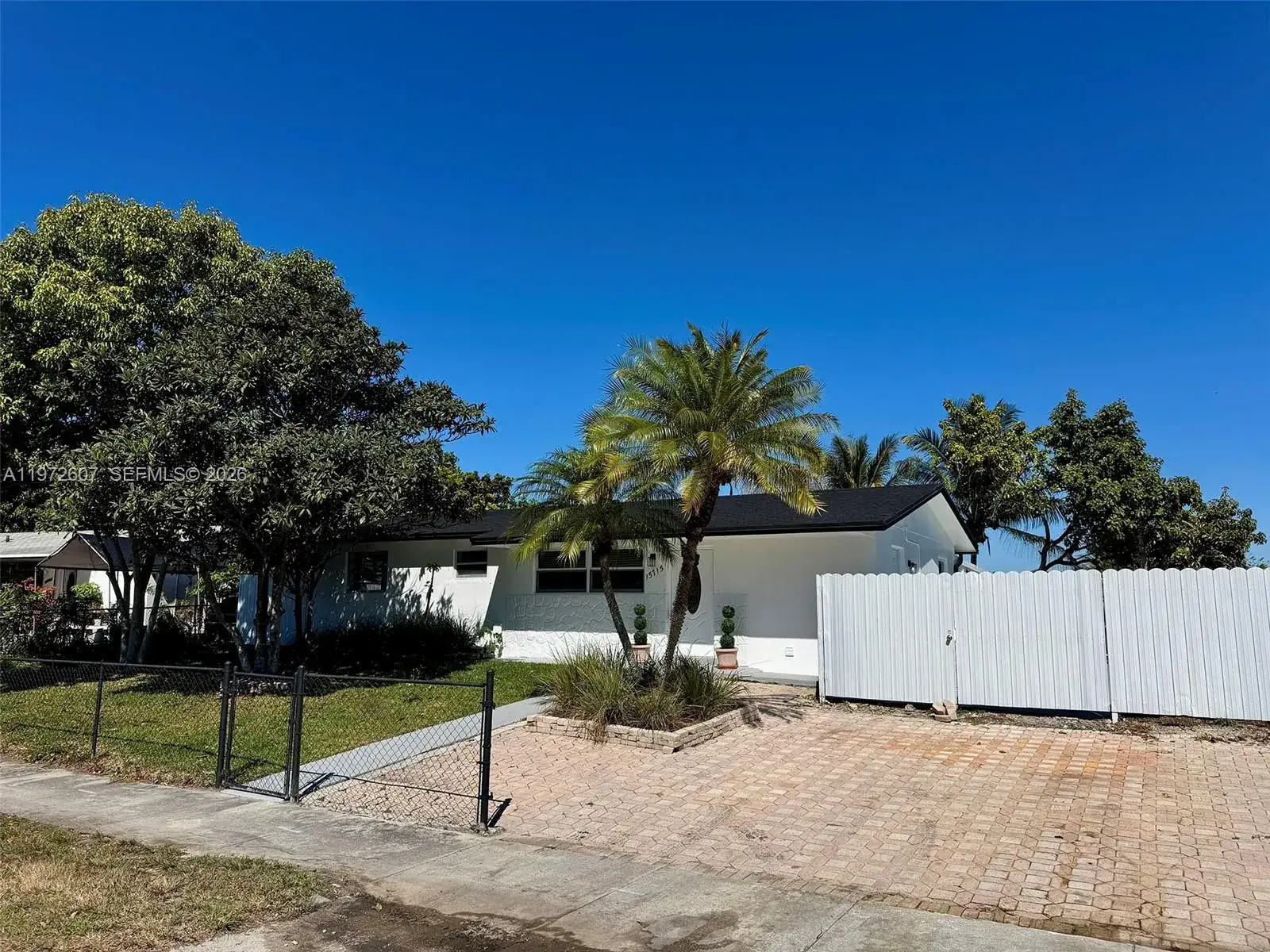 3 bedroom 1 bath Residential for sale at 15715 SW 302nd Ter, Homestead FL 33033