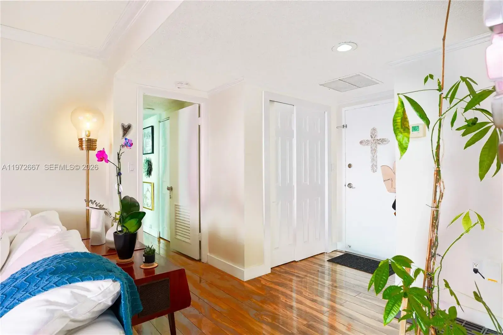 2 bedroom 2 bath Residential for sale at 11111 Biscayne Blvd # 20E, Miami FL 33181