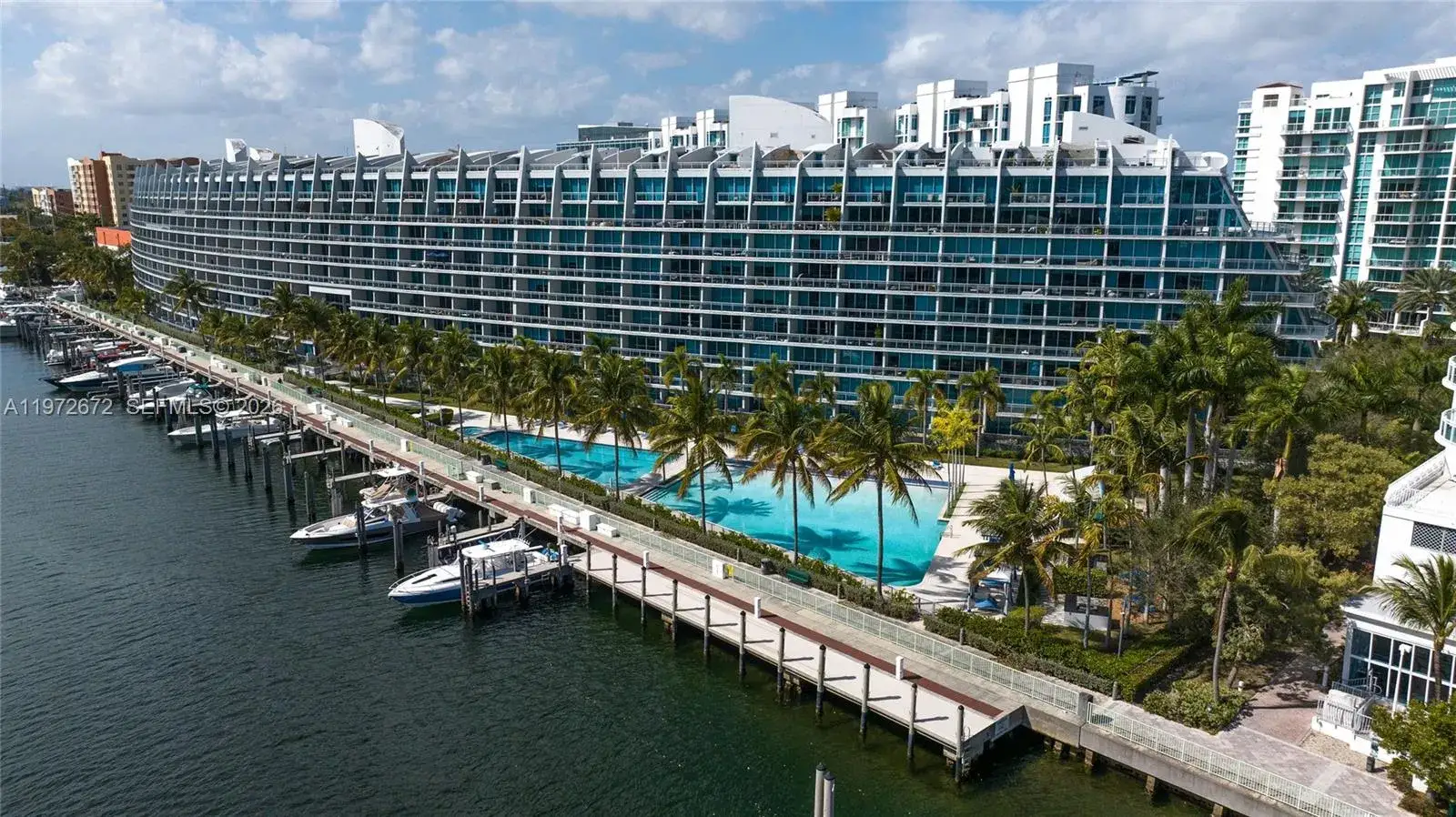 3 bedroom 3 bath Residential for sale at 2950 NE 188th St # 534, Aventura FL 33180