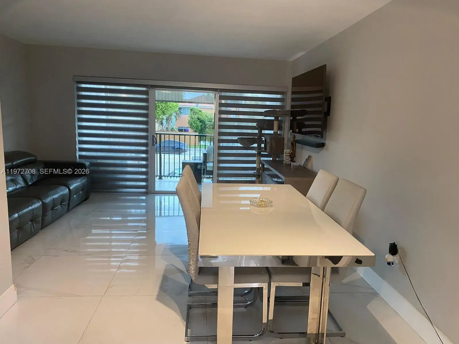 1 bedroom 1 bath Residential Lease for rent at 40 NW 87th Ave # D211, Miami FL 33172