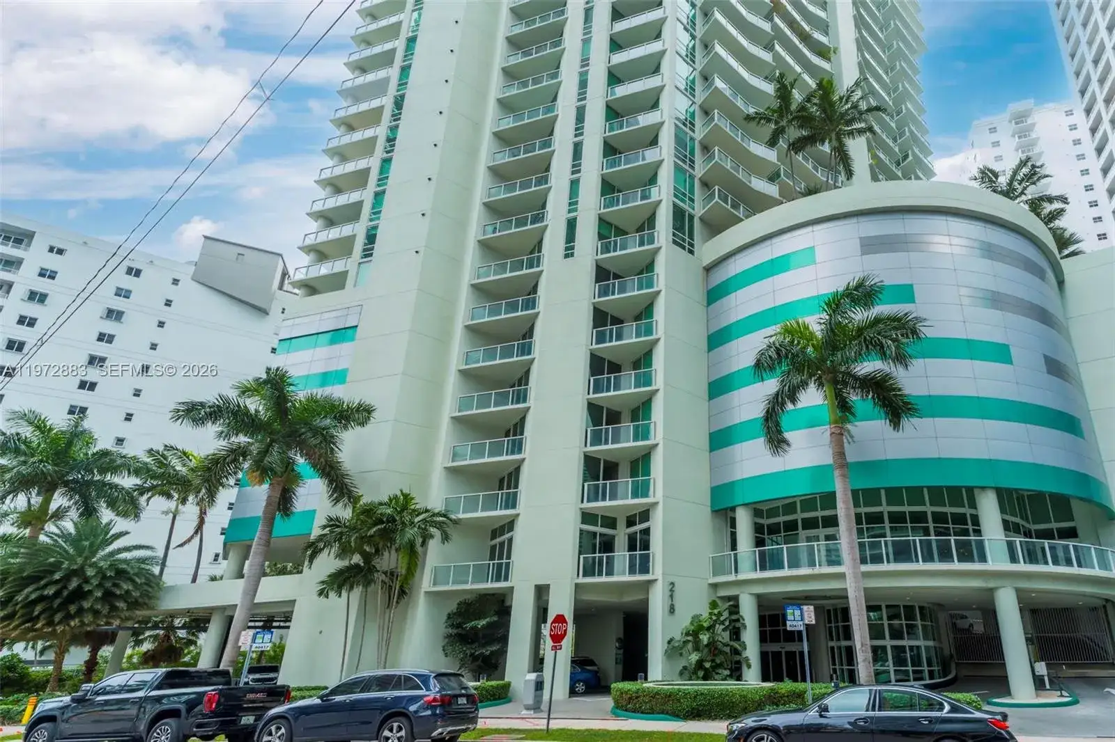 2 bedroom 2 bath Residential Lease for rent at 218 SE 14th St # 1003, Miami FL 33131