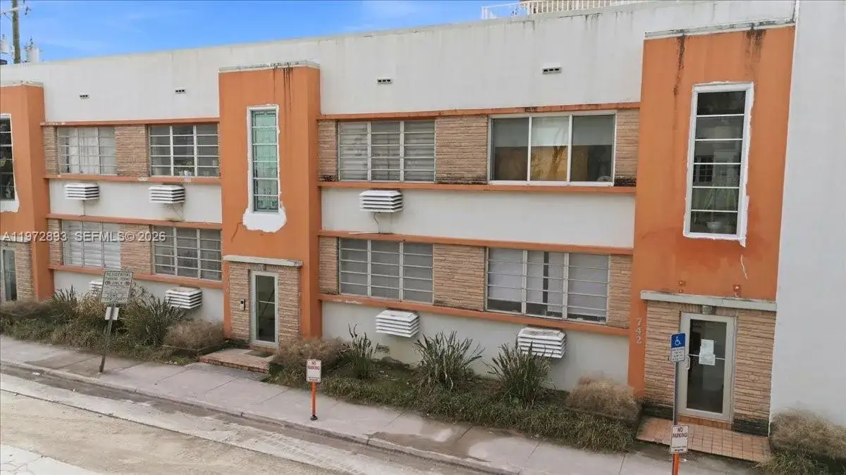1 bath Residential Lease for rent at 736 12th St # 7, Miami Beach FL 33139