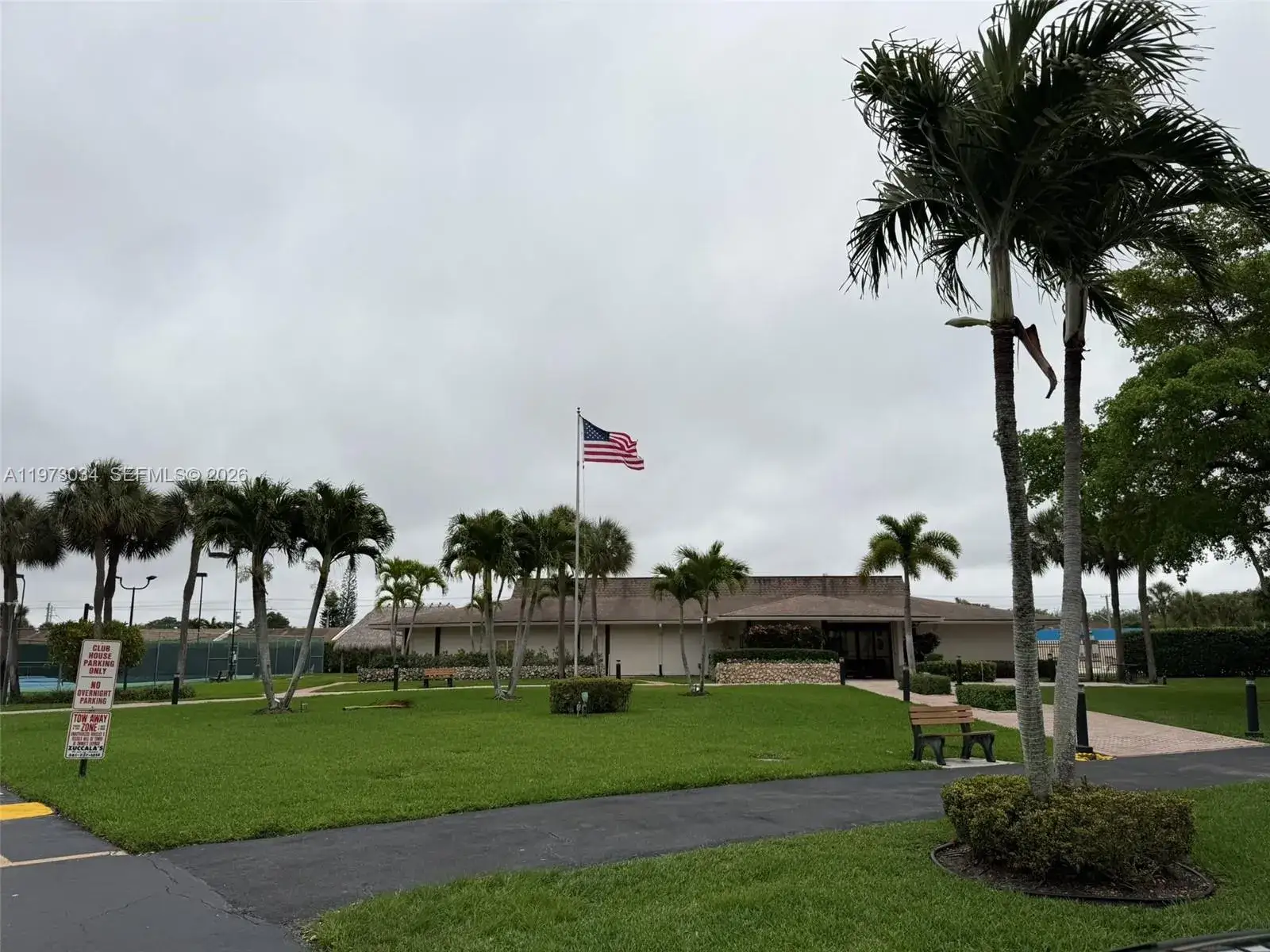 2 bedroom 2 bath Residential Lease for rent at 5220 Las Verdes Cir # 114, Delray Beach FL 33484