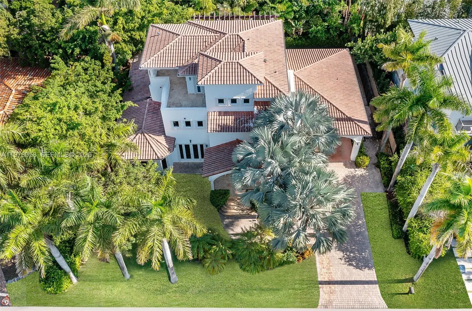 6 bedroom 7 bath Residential Lease for rent at 541 S Mashta Dr, Key Biscayne FL 33149