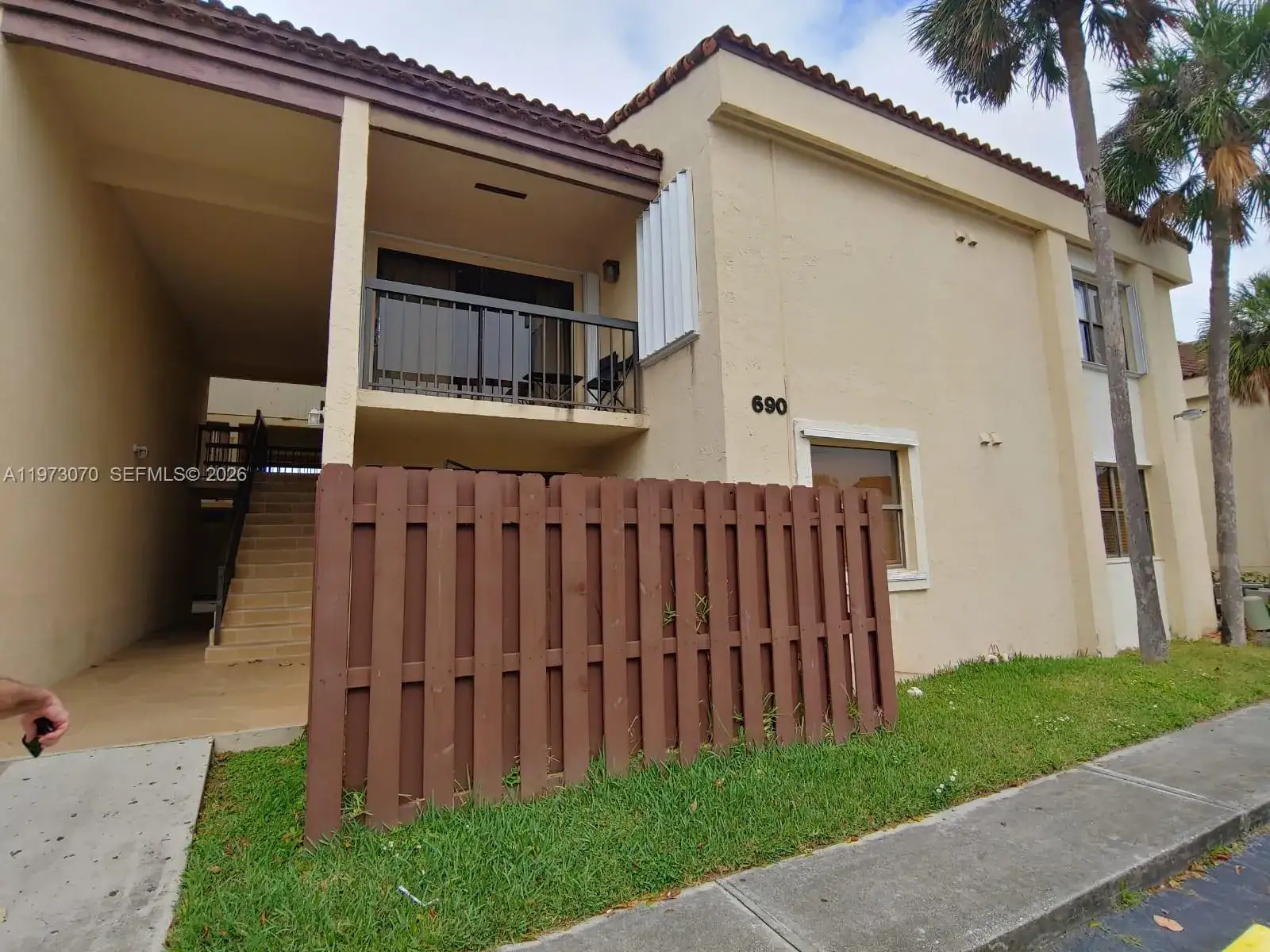 2 bedroom 2 bath Residential for sale at 690 W Park Dr # 204, Miami FL 33172