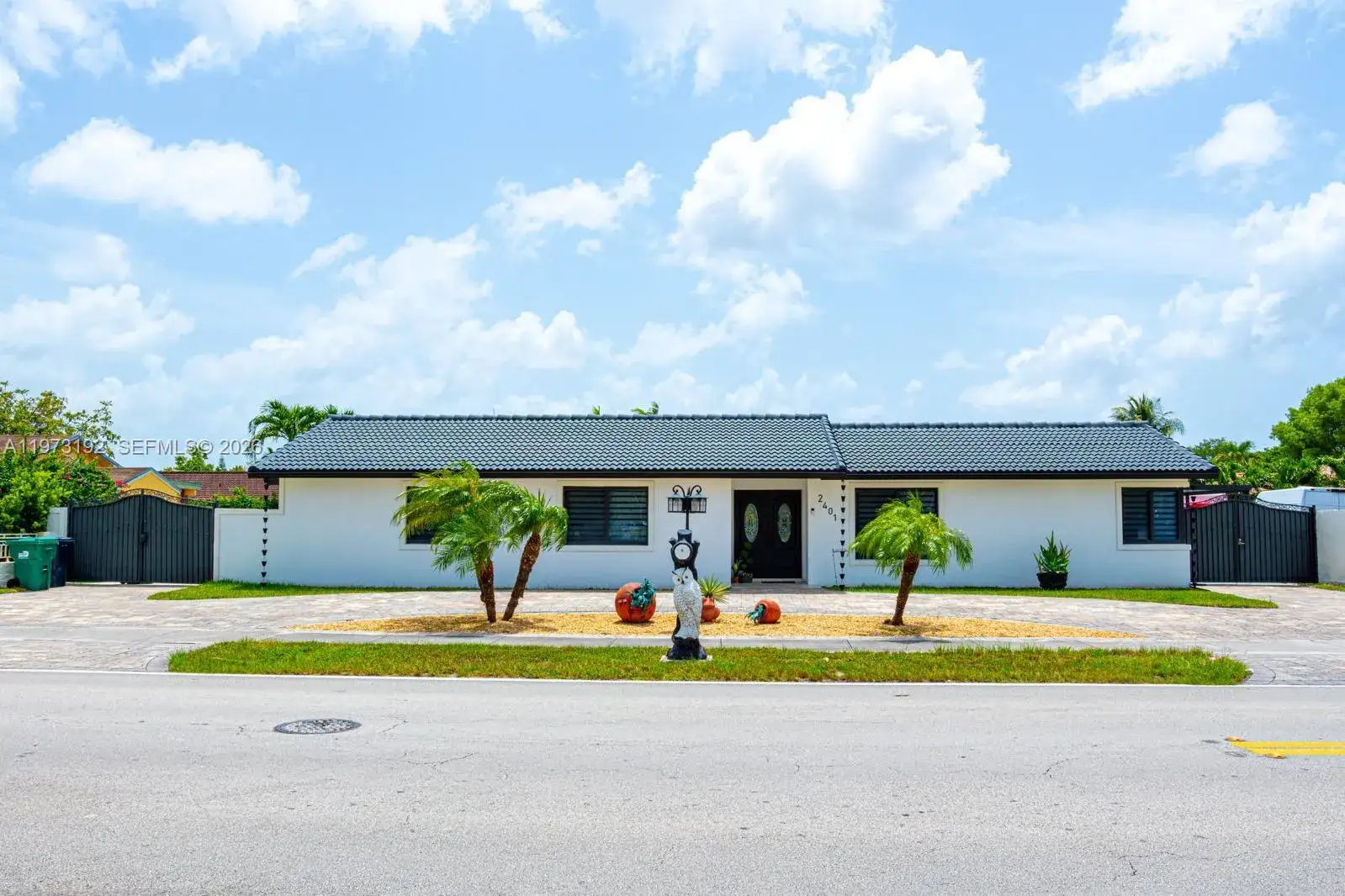 3 bedroom 2 bath Residential for sale at 2401 SW 132nd Ave, Miami FL 33175