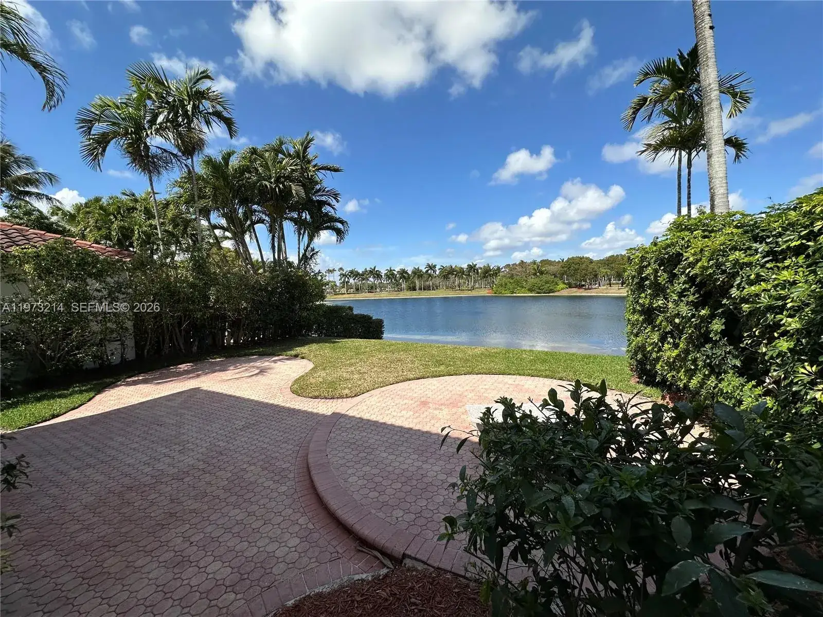 4 bedroom 3 bath Residential for sale at 10965 NW 59th St, Doral FL 33178