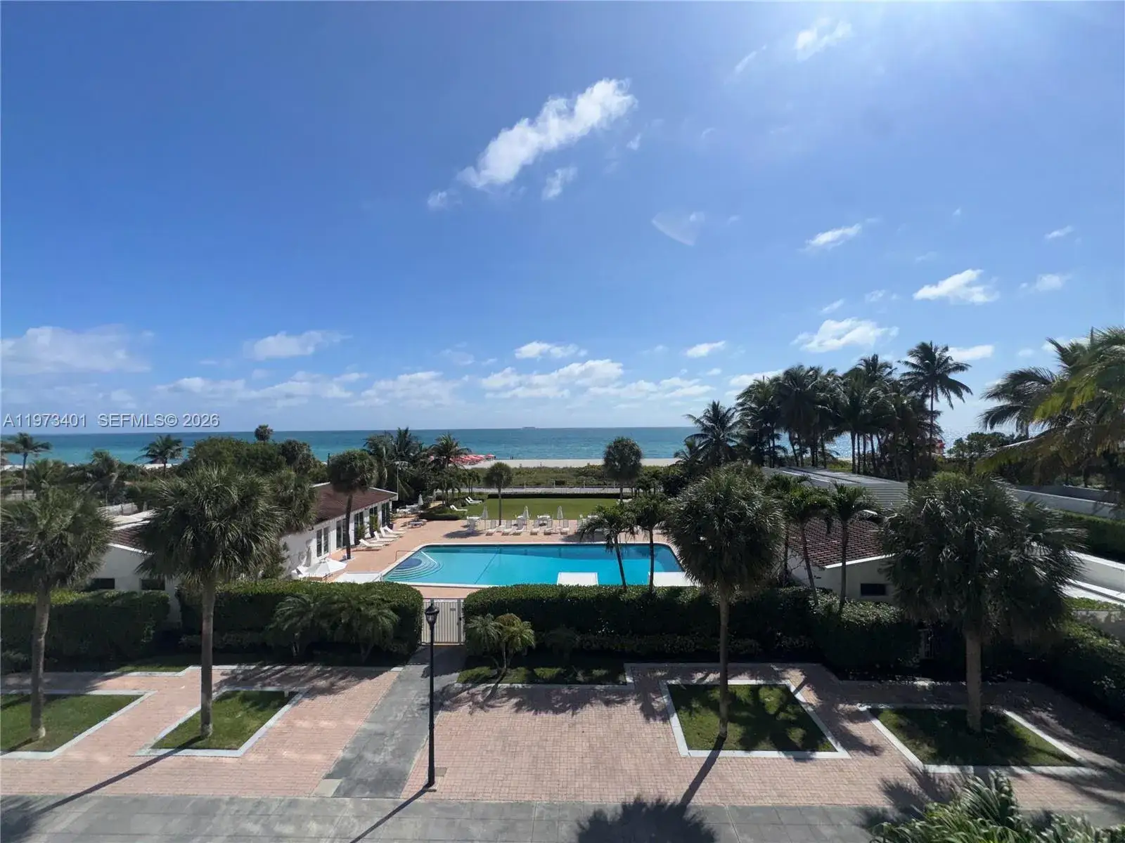 2 bedroom 2 bath Residential Lease for rent at 2457 Collins Ave # 405, Miami Beach FL 33140