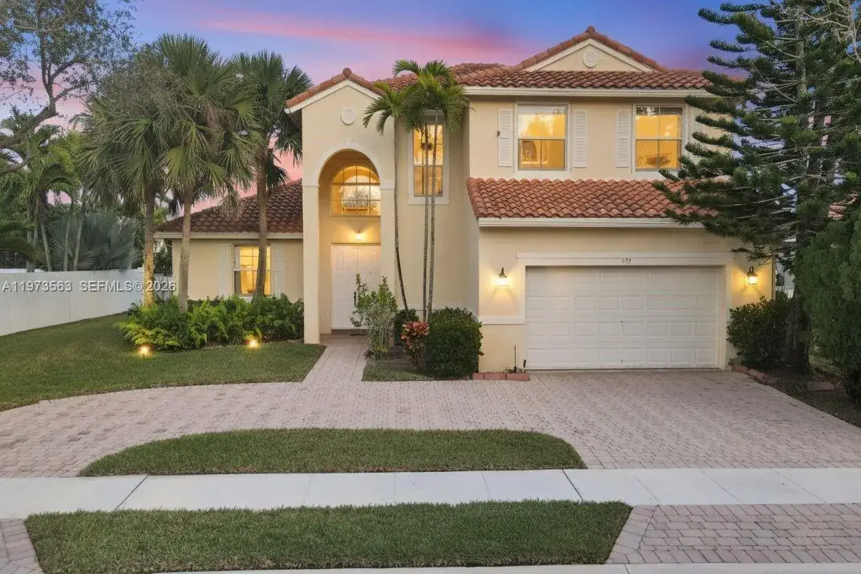 5 bedroom 5 bath Residential Lease for rent at 751 SW 191st Ave, Pembroke Pines FL 33029