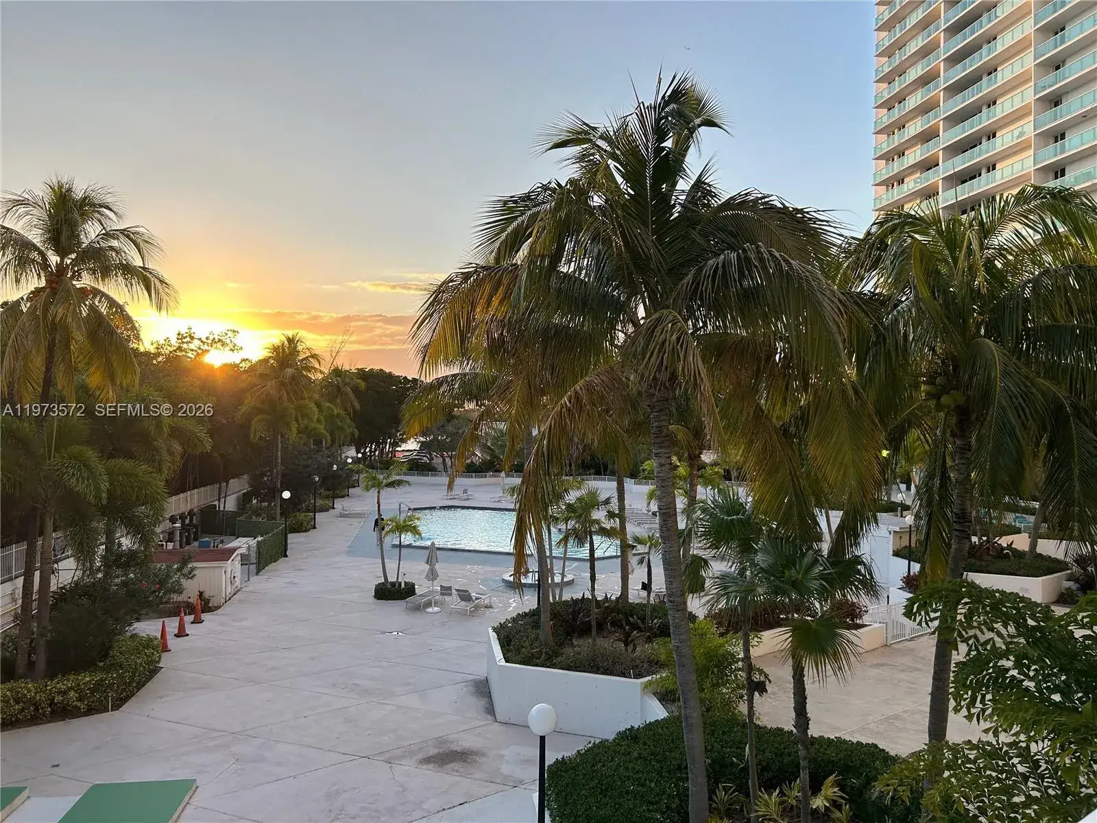 2 bedroom 2 bath Residential for sale at 100 Bayview Dr # 217, Sunny Isles Beach FL 33160
