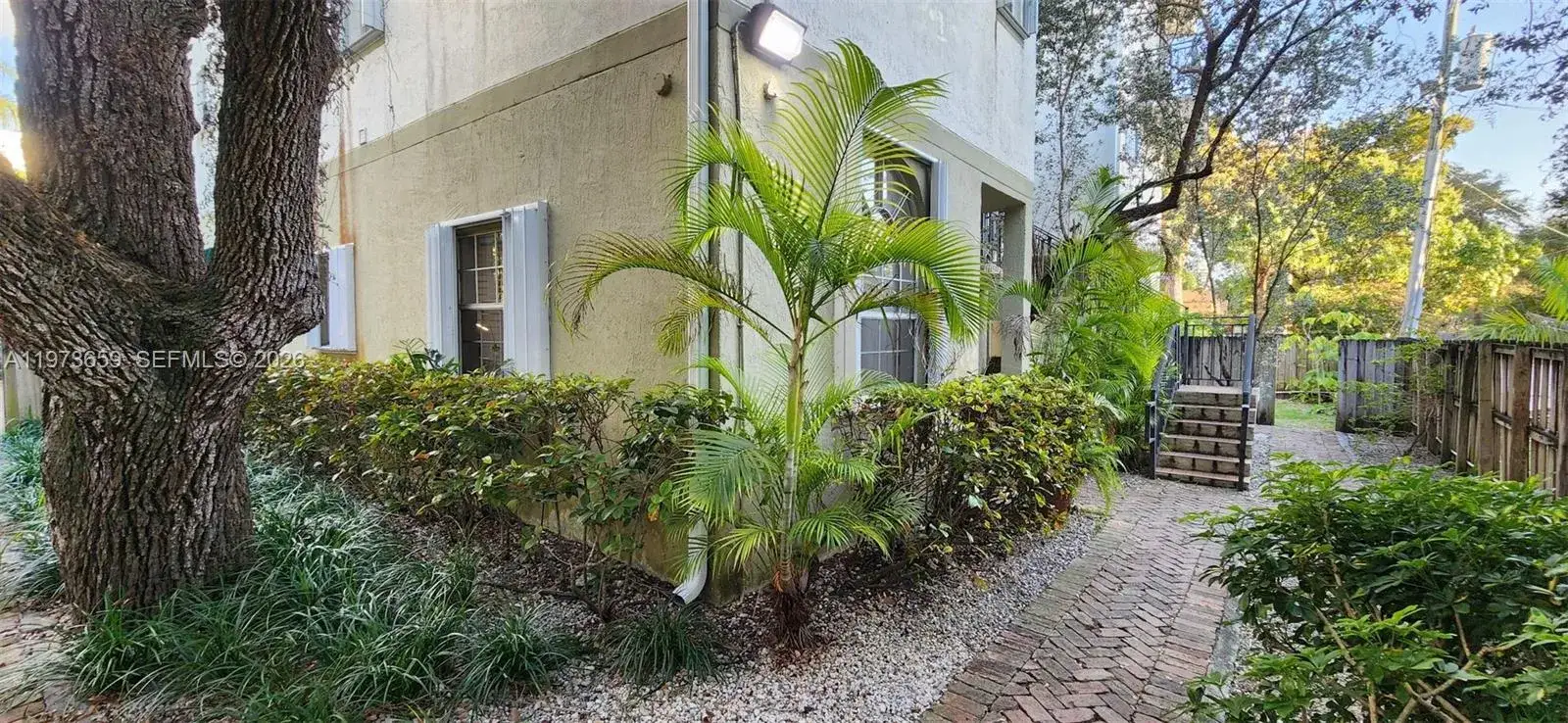 1 bedroom 1 bath Residential Lease for rent at 2850 Coconut Ave # 7, Miami FL 33133