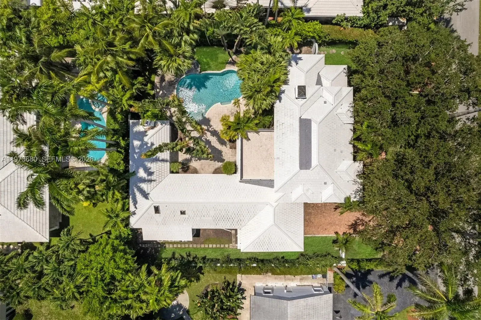 6 bedroom 4 bath Residential for sale at 6675 Roxbury Ln, Miami Beach FL 33141