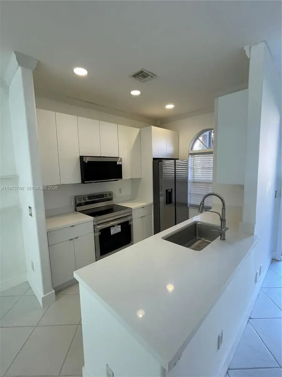 3 bedroom 2 bath Residential for sale at 703 NE 195th St # 703, Miami FL 33179