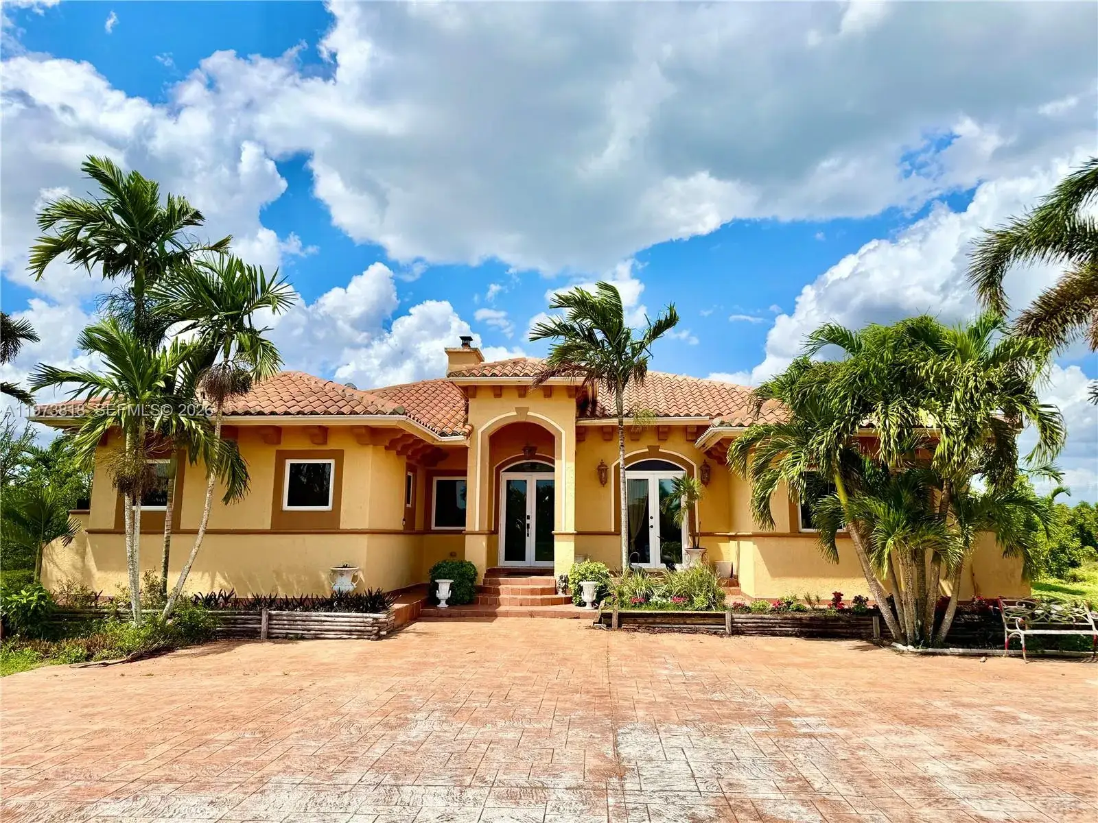 3 bedroom 2 bath Residential for sale at 20401 SW 184 St, Miami FL 33187