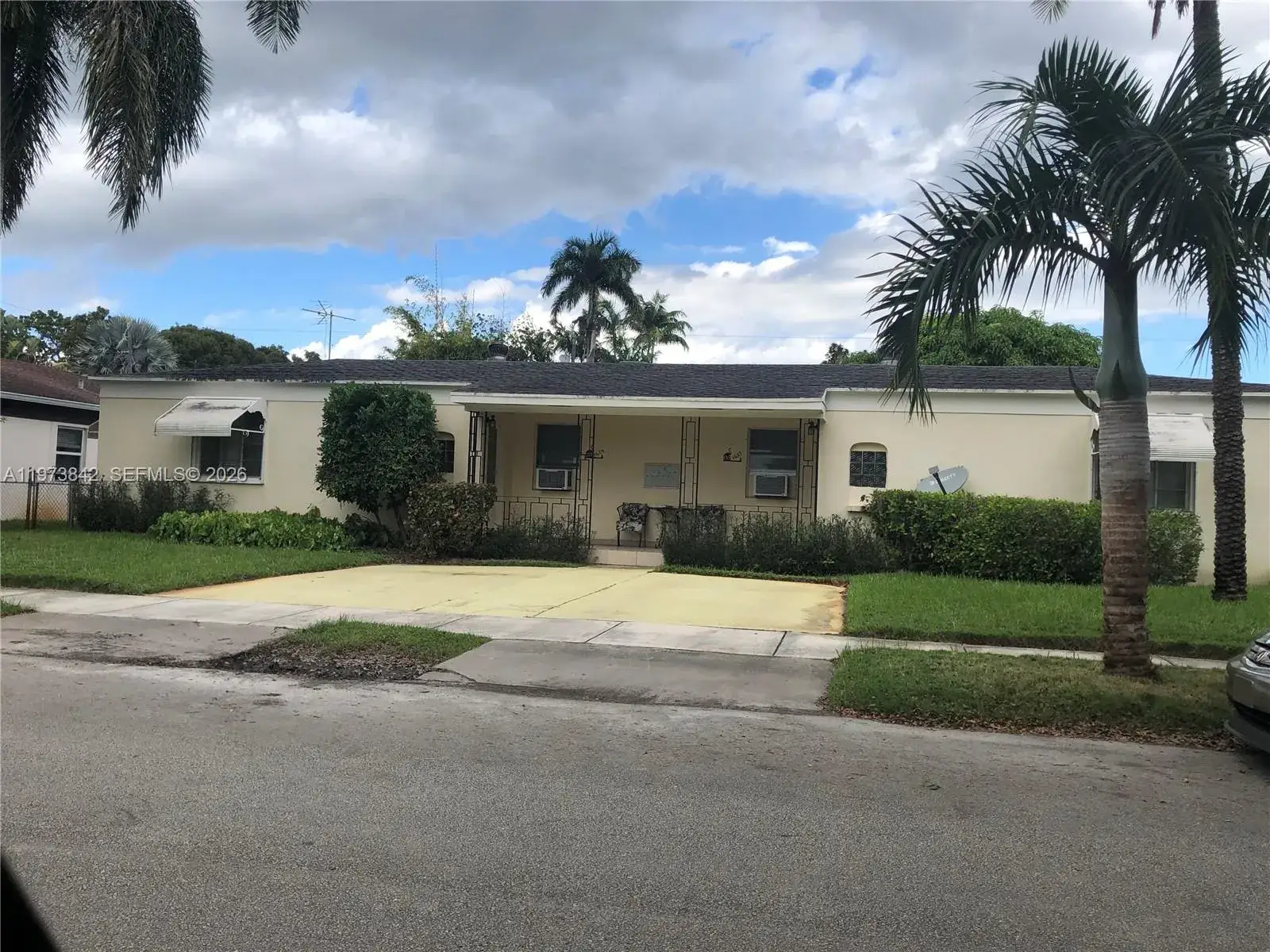 1 bedroom 1 bath Residential Lease for rent at 1637 Fletcher St # A, Hollywood FL 33020