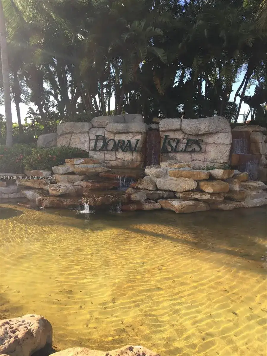 3 bedroom 2 bath Residential for sale at 10710 NW 66th St # 210, Doral FL 33178