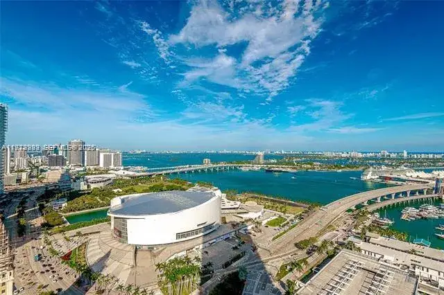 1 bath Residential Lease for rent at 398 NE 5th St # 2802, Miami FL 33132