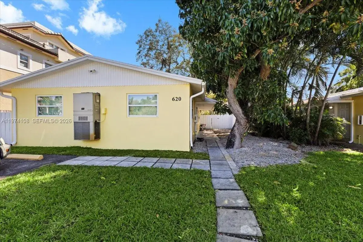 Residential Income for sale at 620 SW 10th St, Fort Lauderdale FL 33315