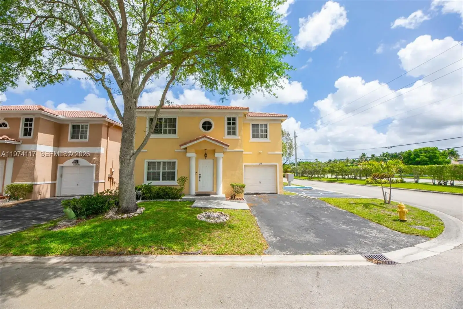 3 bedroom 2 bath Residential for sale at 10 NW 110th Ave, Plantation FL 33324