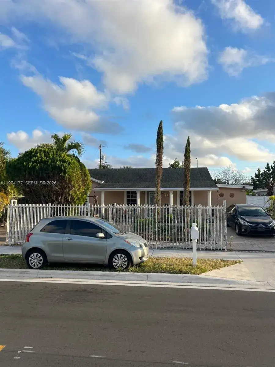3 bedroom 3 bath Residential for sale at 890 SE 3rd Pl, Hialeah FL 33010