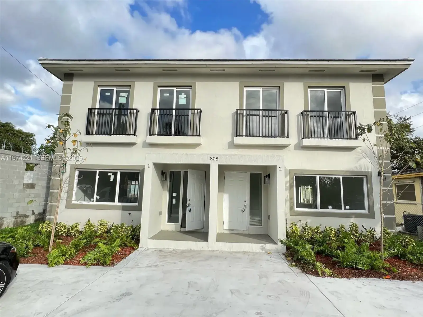 3 bedroom 2 bath Residential Lease for rent at 808 NW 16th Ave # 1, Fort Lauderdale FL 33311