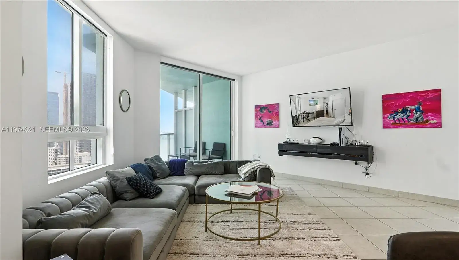 1 bedroom 1 bath Residential for sale at 1900 N Bayshore Dr # 2810, Miami FL 33132
