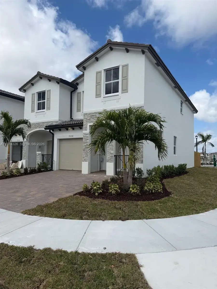 4 bedroom 3 bath Residential Lease for rent at 2574 SE 25 RD # 2574, Homestead FL 33035