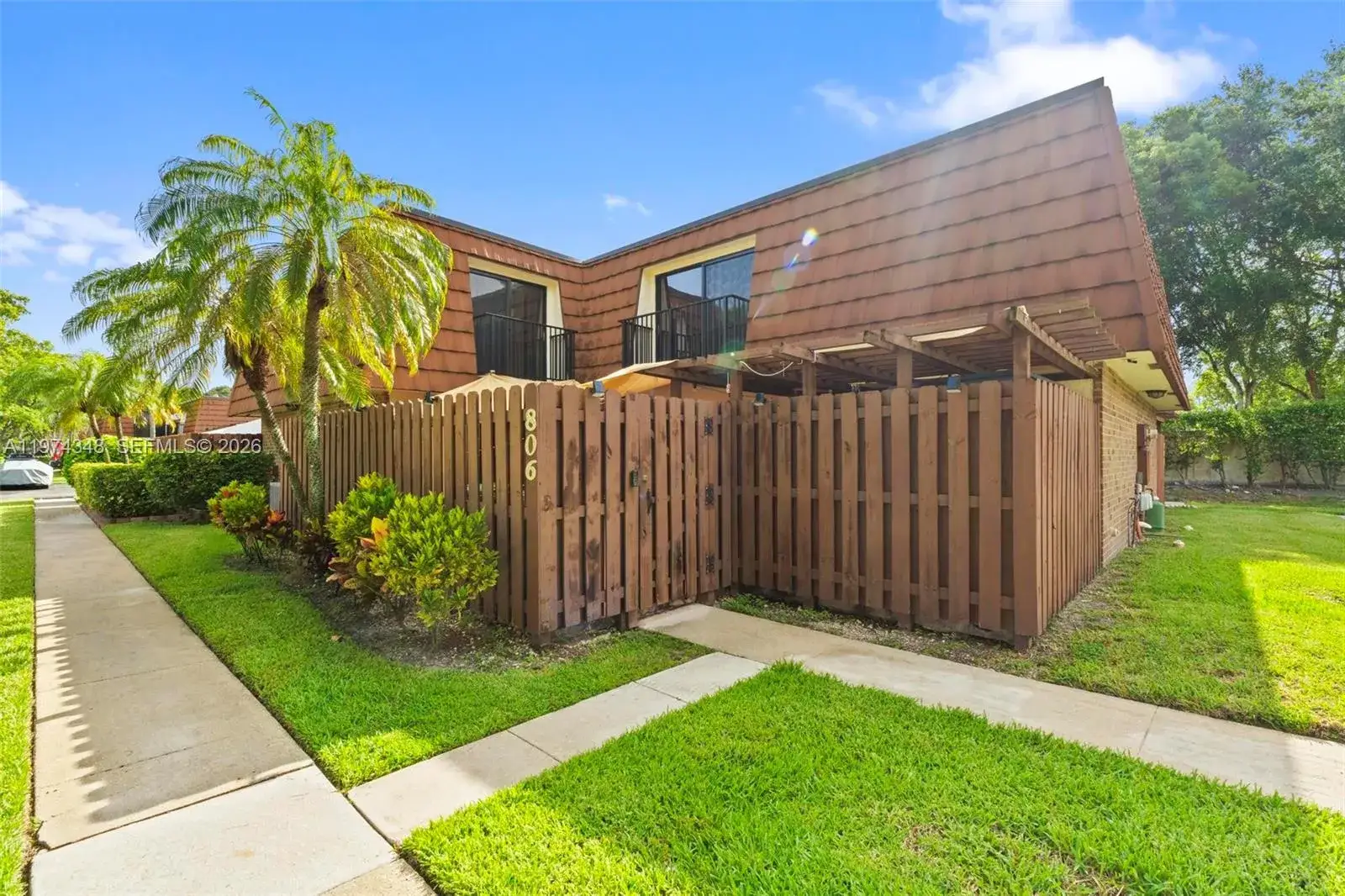 3 bedroom 2 bath Residential for sale at 806 SW 119th Way, Davie FL 33325