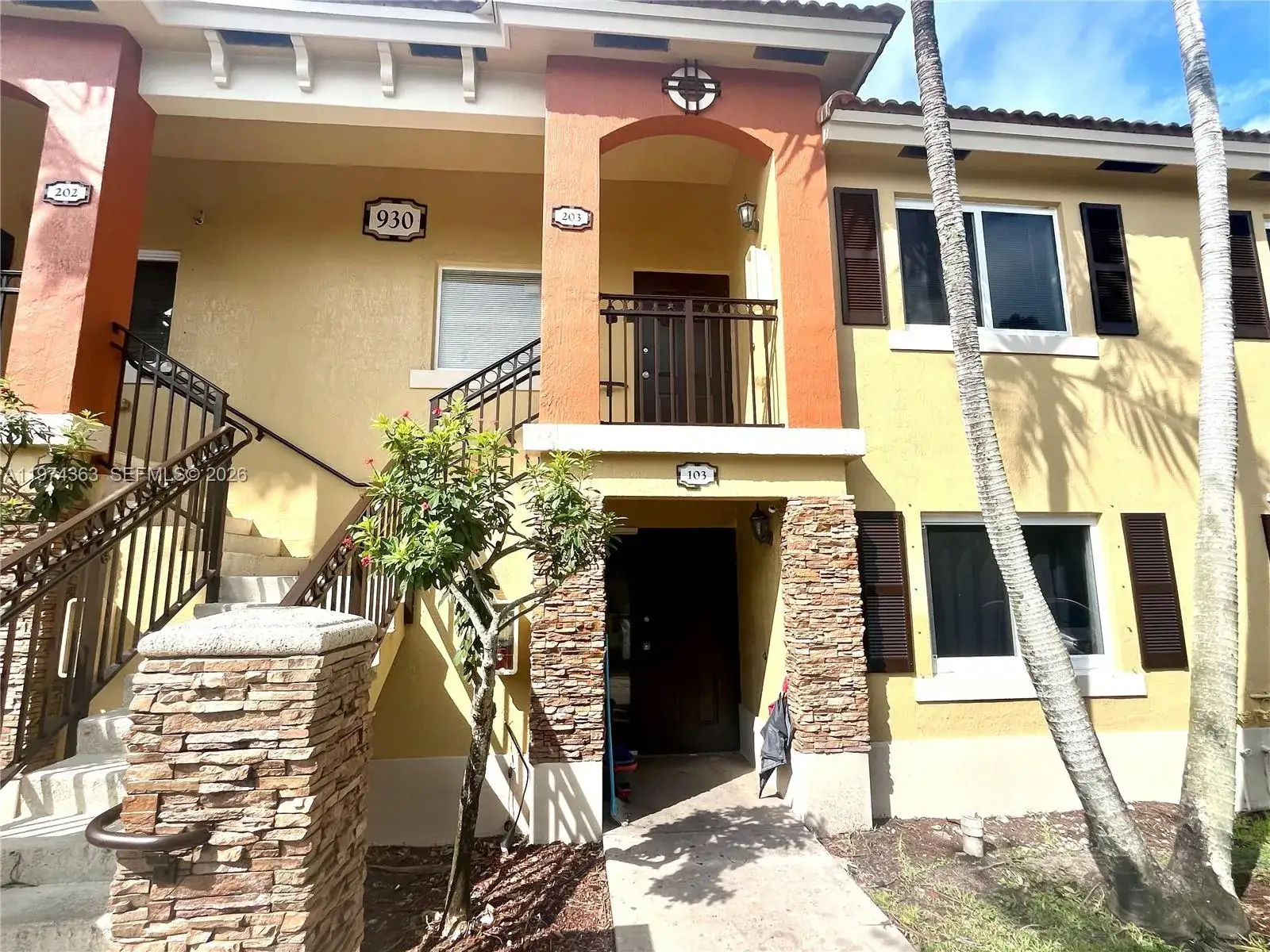 2 bedroom 2 bath Residential Lease for rent at 930 NE 33rd Terr # 203, Homestead FL 33033