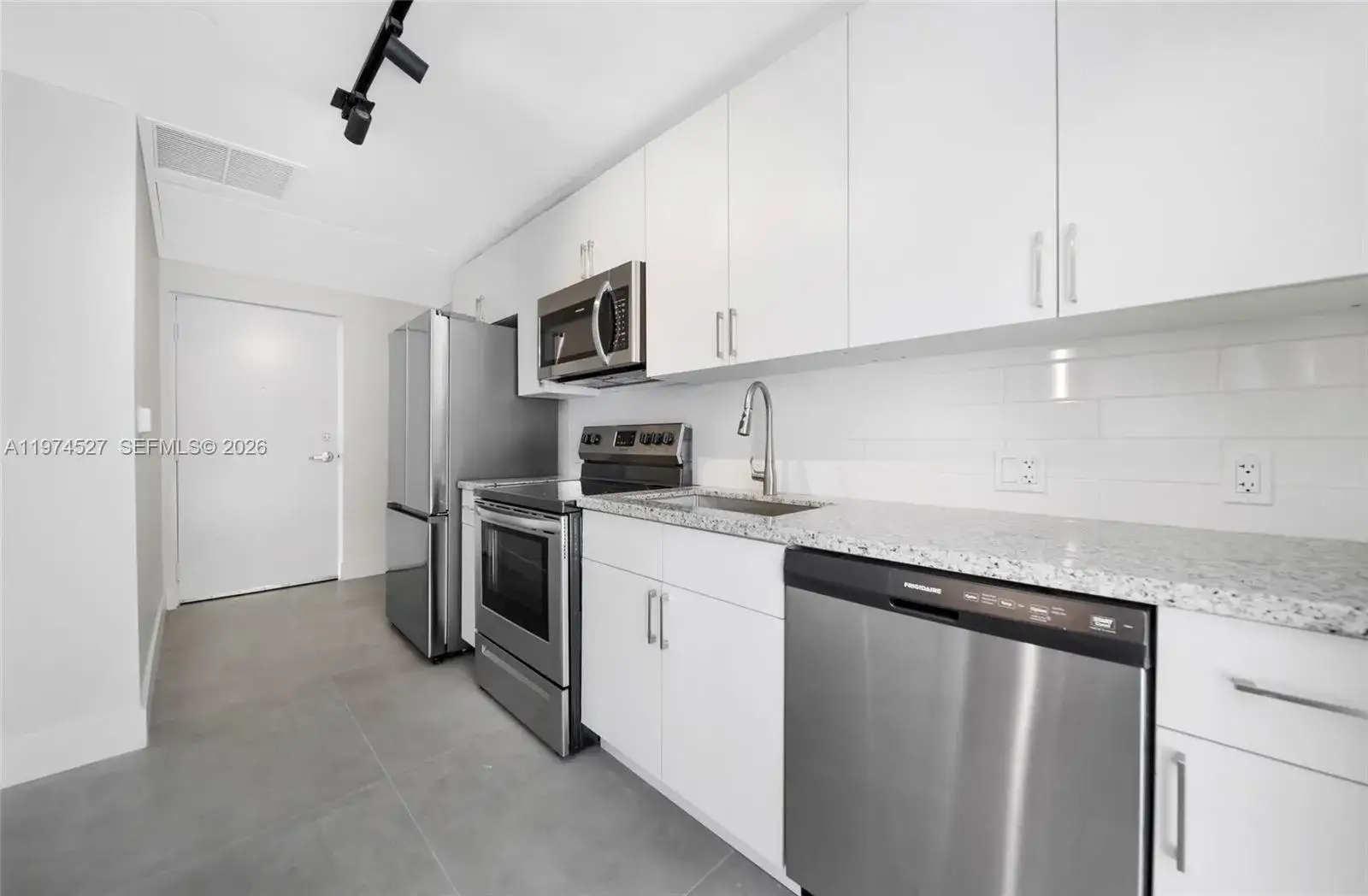 1 bath Residential Lease for rent at 1536 NW 15th Ave # 302, Miami FL 33125