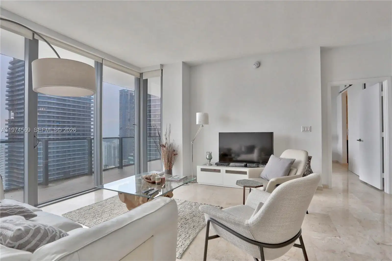2 bedroom 2 bath Residential for sale at 88 SW 7th St # 3805, Miami FL 33130