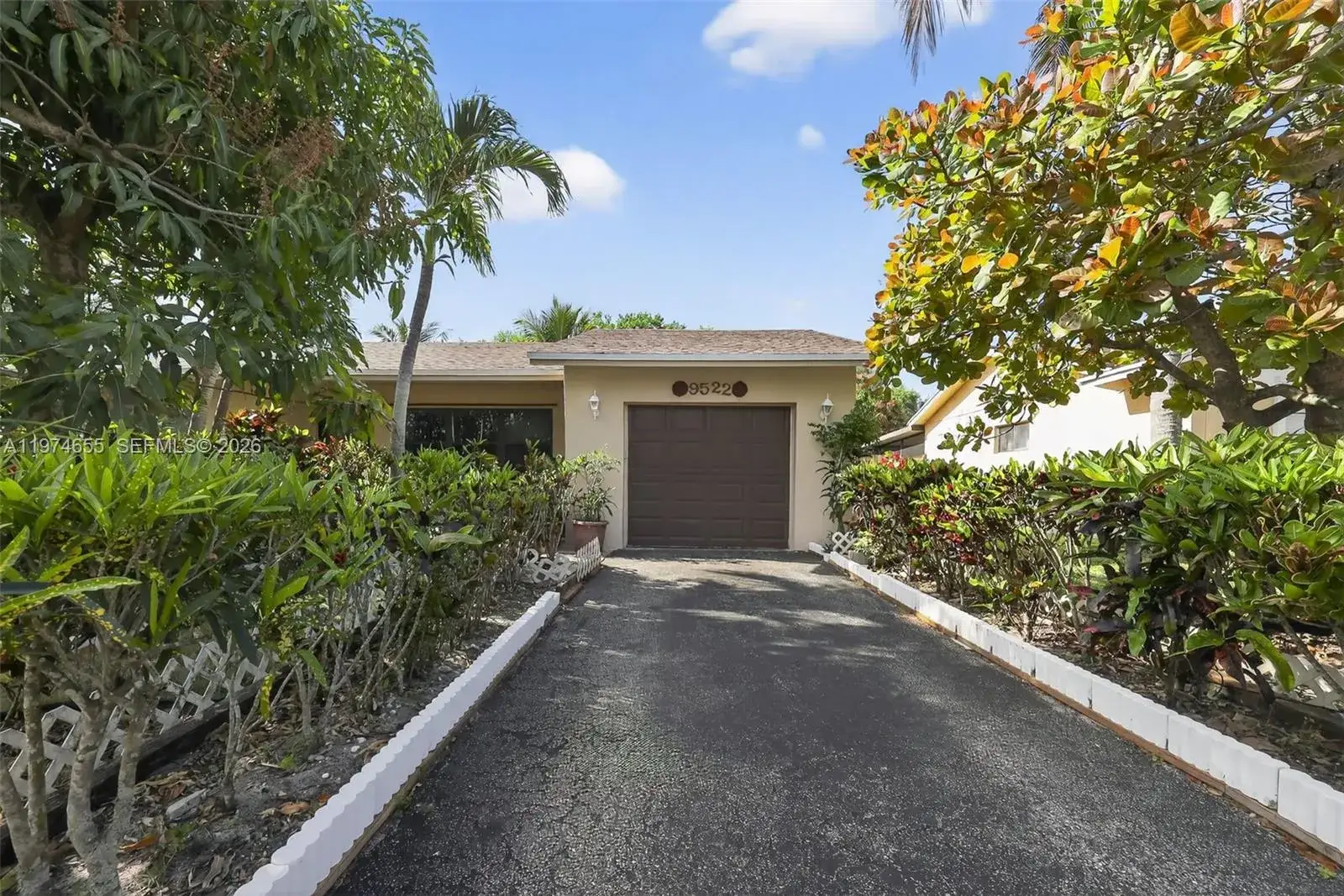 3 bedroom 2 bath Residential for sale at 9522 Affirmed Ln, Boca Raton FL 33496