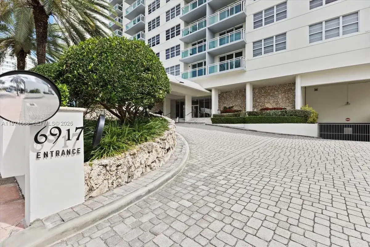 1 bedroom 1 bath Residential for sale at 6917 Collins Ave # 1512, Miami Beach FL 33141