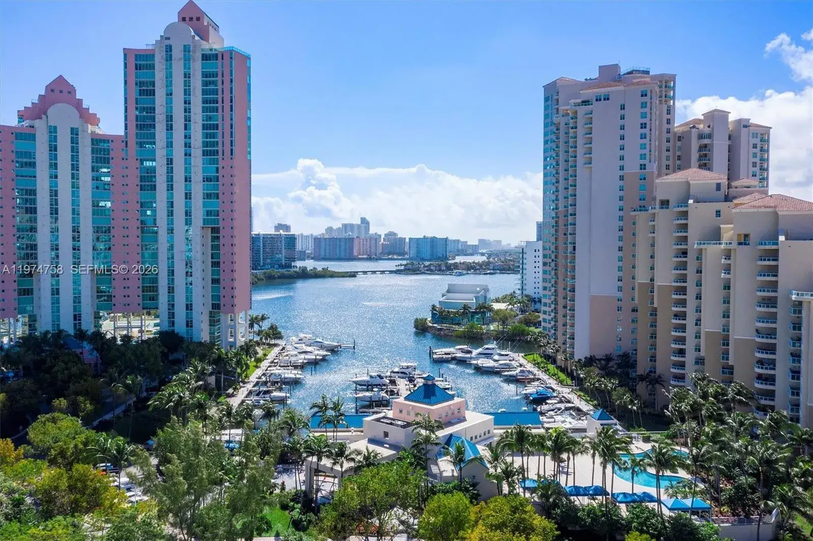 2 bedroom 3 bath Residential for sale at 3340 NE 190th St # 1808, Aventura FL 33180