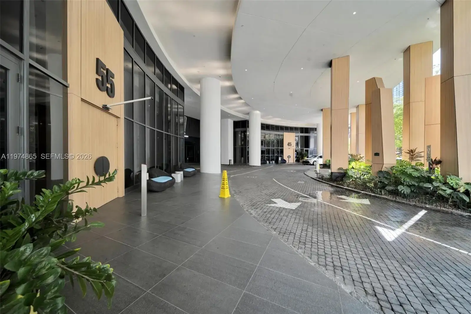 3 bedroom 3 bath Residential for sale at 55 SW 9th St # 4406, Miami FL 33130