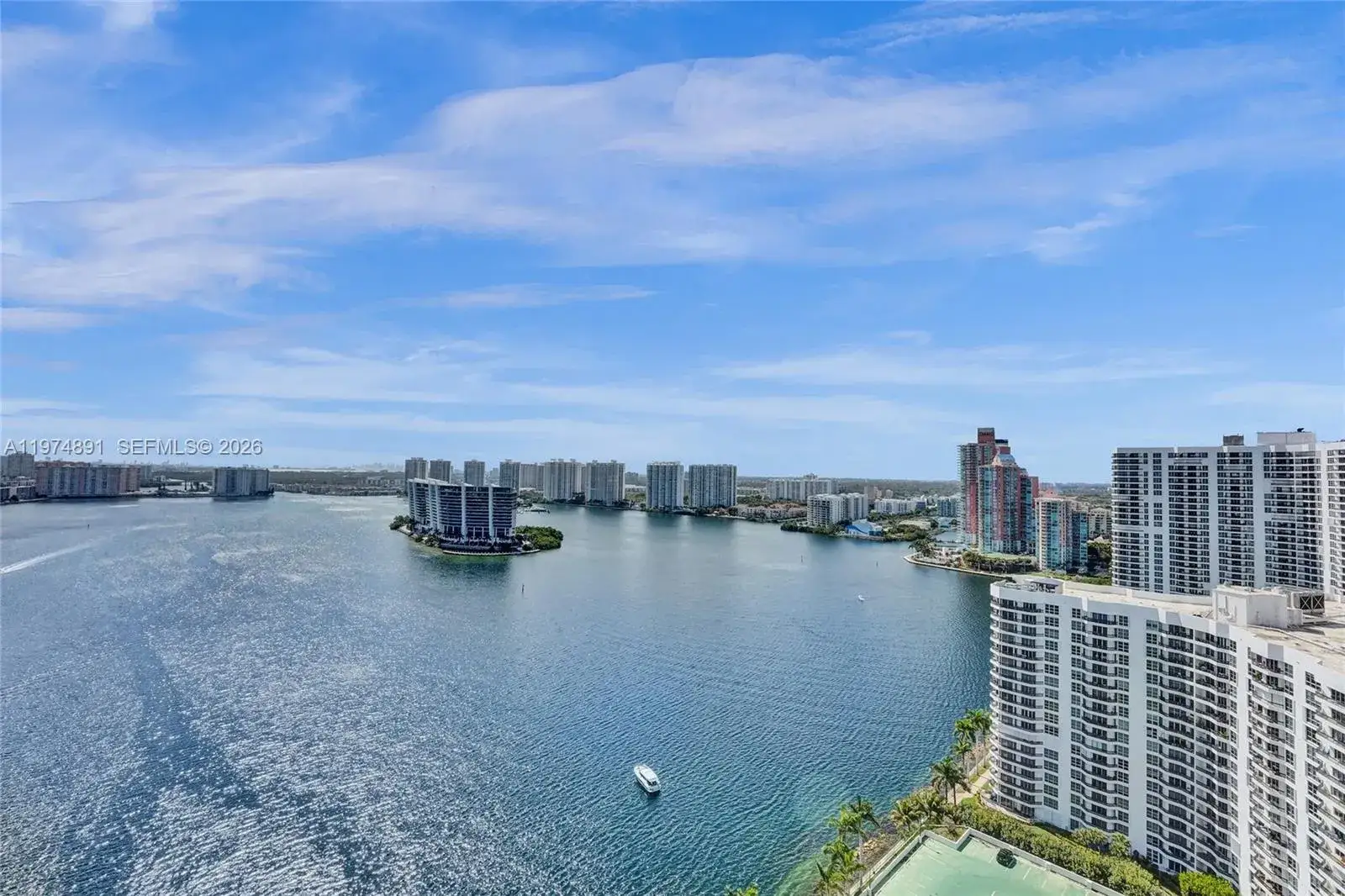 2 bedroom 2 bath Residential Lease for rent at 19101 NE 36th Ct # 3002, Aventura FL 33180