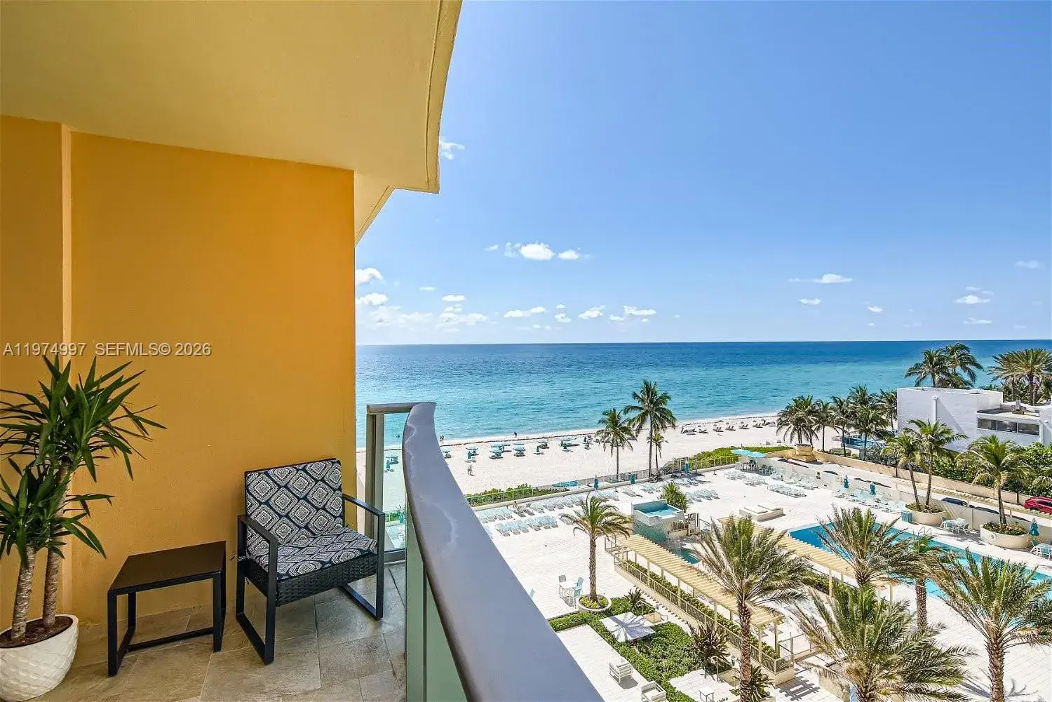 1 bedroom 1 bath Residential Lease for rent at 2501 S Ocean Dr, Hollywood FL 33019