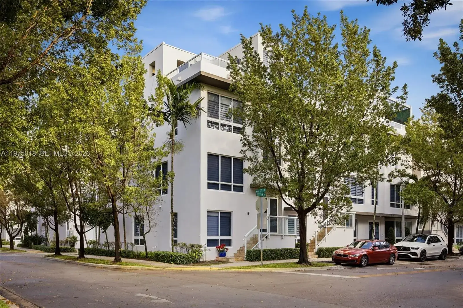 4 bedroom 3 bath Residential for sale at 6671 NW 105th Pl # 6671, Doral FL 33178