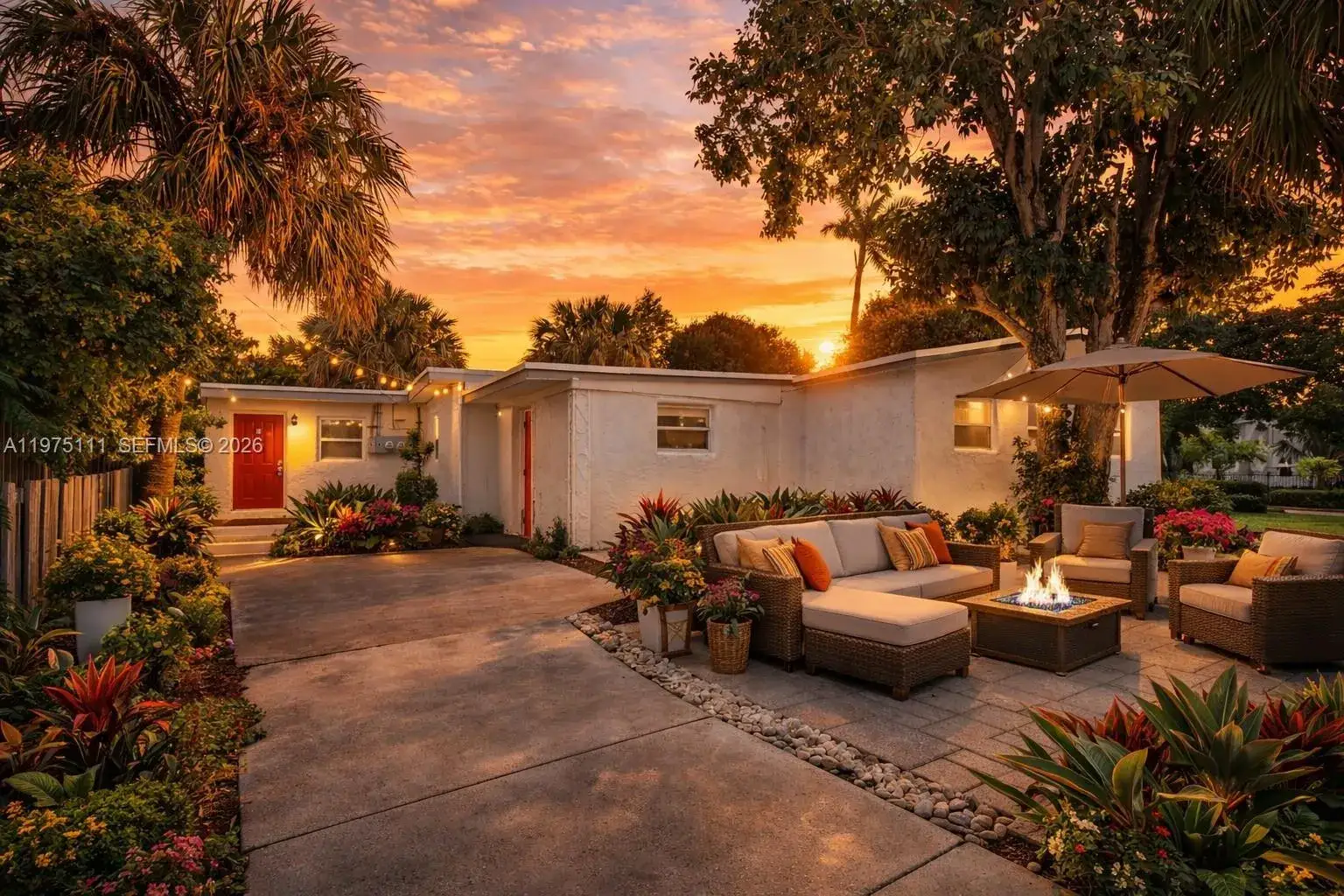 7 bedroom 4 bath Residential for sale at 1160 W 26 th  ct, Riviera Beach FL 33404