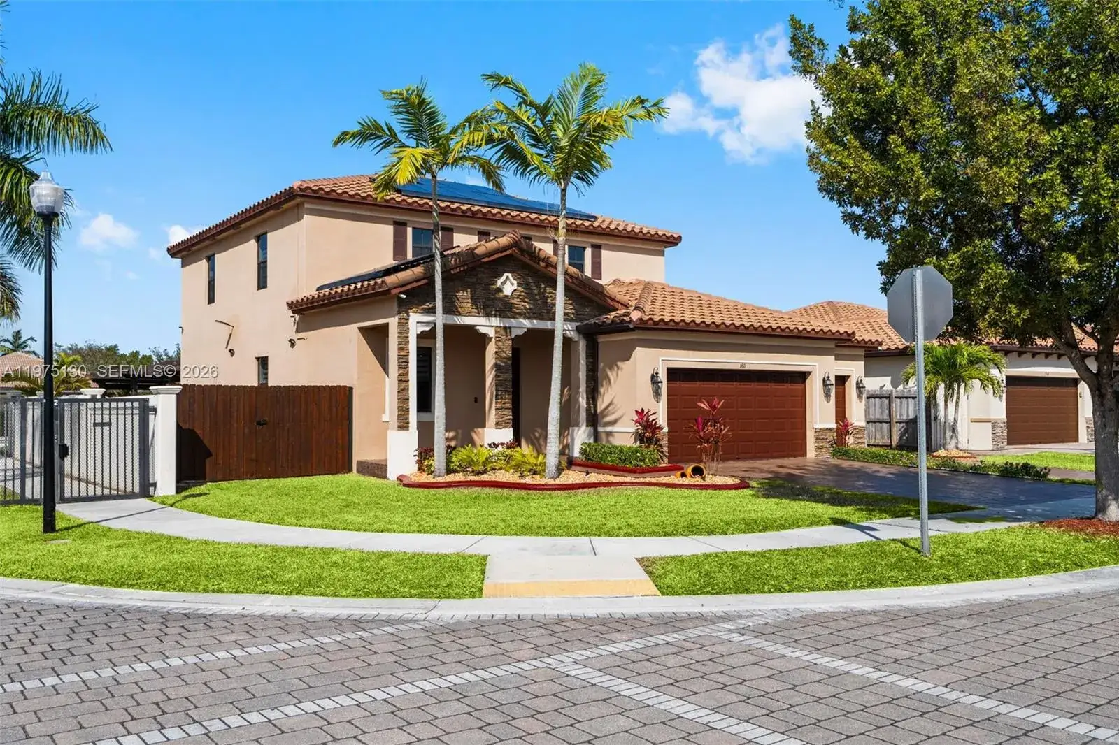 5 bedroom 3 bath Residential for sale at 160 SE 23rd Ter, Homestead FL 33033
