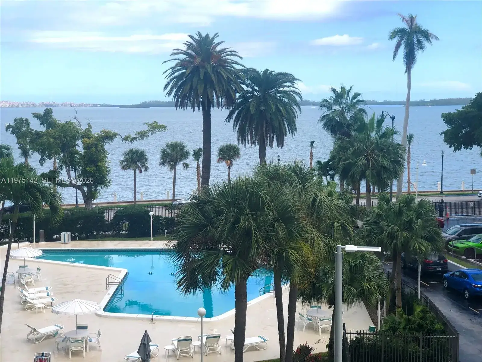 1 bedroom 1 bath Residential for sale at 1408 Brickell Bay Dr # 404, Miami FL 33131