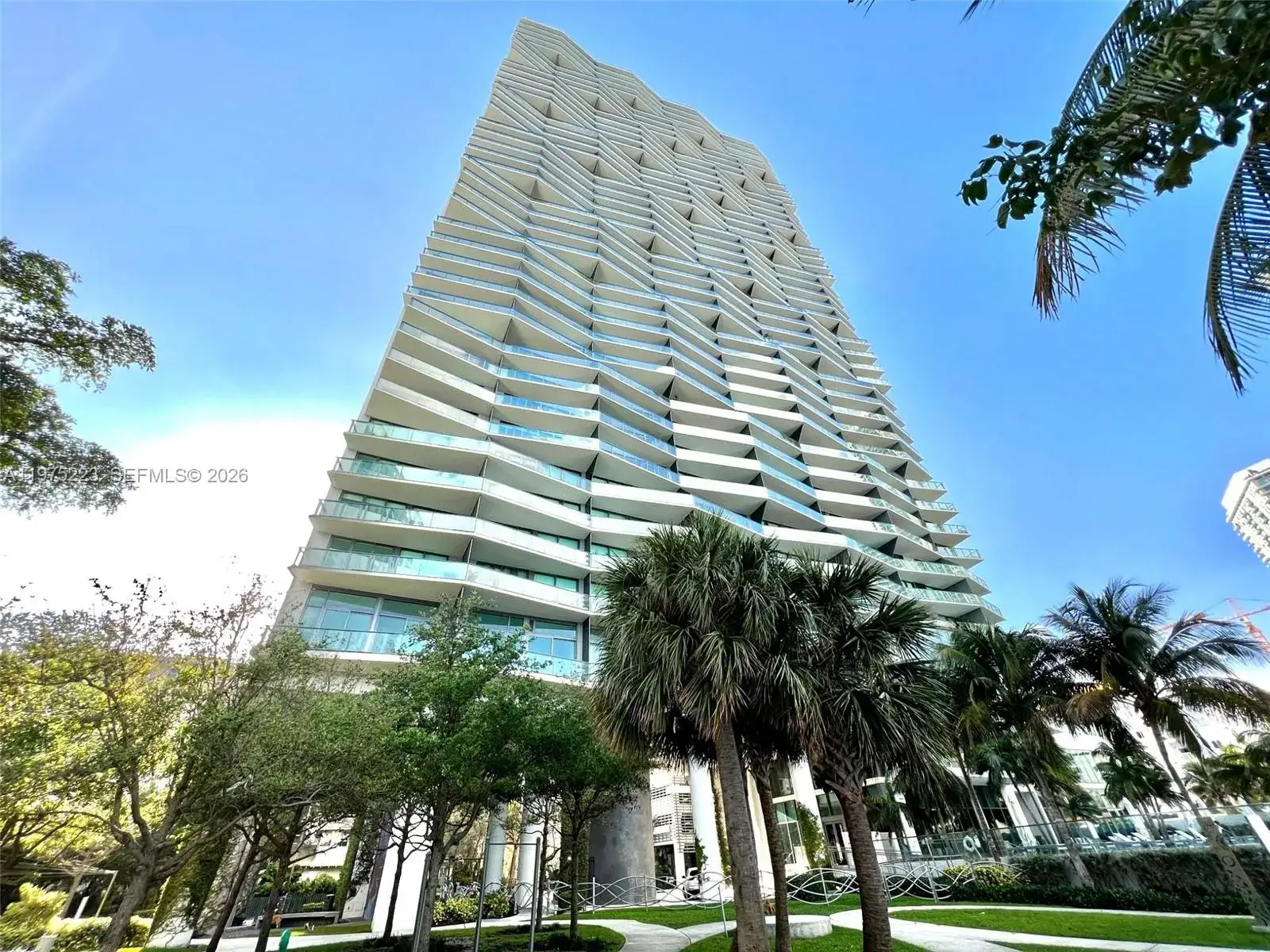 2 bedroom 2 bath Residential Lease for rent at 460 NE 28th St # 3405, Miami FL 33137